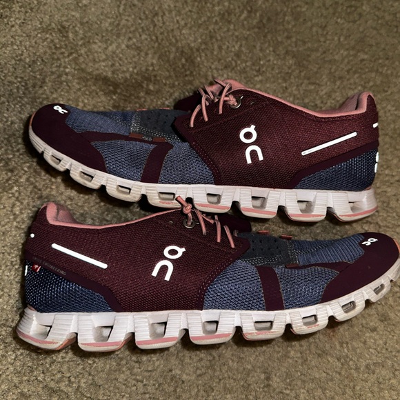 On Running Shoes - On Running Women's Sneakers in Burgundy and Navy